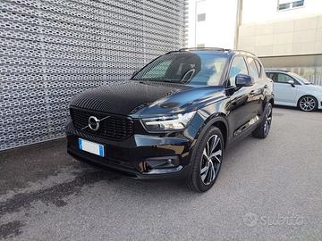 Volvo XC40 1.5 t3 R-design 163cv auto