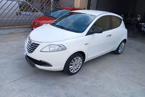 Lancia Ypsilon 1.2 69 CV 5 porte S&S Gold