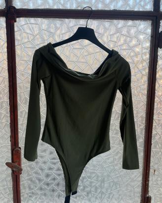 Body con scollo a barca