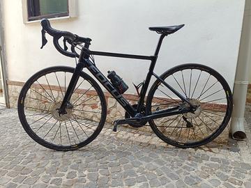 bici da corsa Focus Izalco Max Carbon Disc