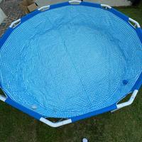 Piscina fuori terra con accessori