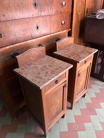 Comodini in legno e marmo