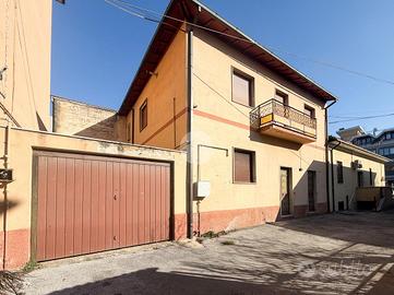 CASA SEMINDIPENDENTE A AVEZZANO