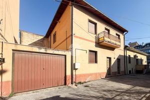 CASA SEMINDIPENDENTE A AVEZZANO