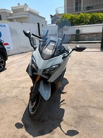 Yamaha Tmax 560 tech max
