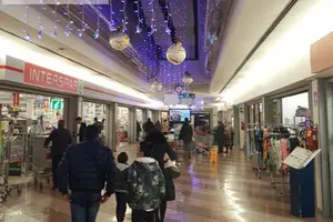 NEGOZIO ad uso investimento RENDITA 9% - CENTRO CO