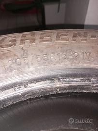 Gomme auto