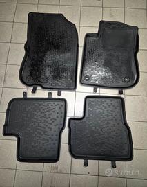 tappetini e vasca baule peugeot 208