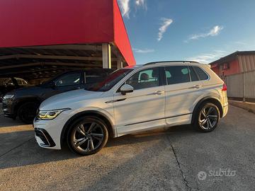 Volkswagen Tiguan 2.0 TDI 150 CV SCR DSG R-Line