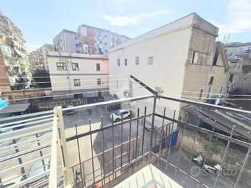 3 LOCALI A NAPOLI