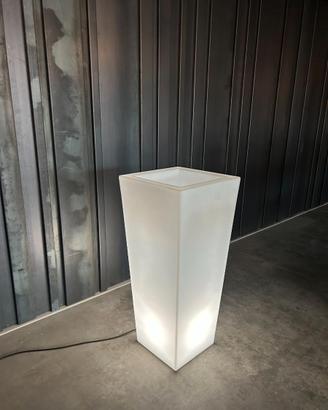 Vaso luminoso KIAM gloss quadro con doppia parete