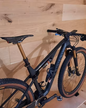 MTB Canyon Lux world cup