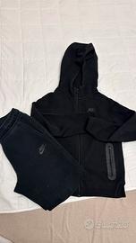 Nike Tech