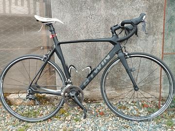 bici da corsa btwin in carbonio