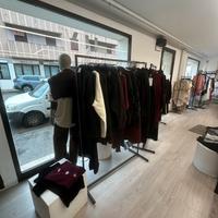 ARREDAMENTO (anche a pezzi)