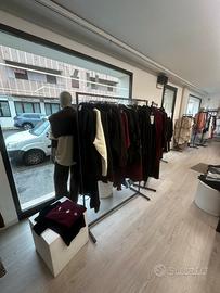 ARREDAMENTO (anche a pezzi)