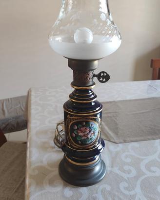Lume elettrico in ceramica