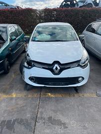 Renault Clio 4 del 2014 per ricambi