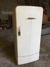 Frigorifero vintage Philco Modello E704E