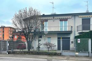 BIFAMILIARE A MUGGIÒ