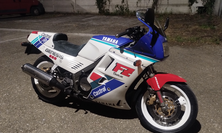 Yamaha fz 750
