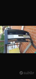 Tapis roullant tappeto yoga e manubri fitness