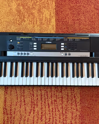 Tastiera Yamaha PSR-E243