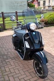 Vespa Piaggio GTS Super  300
