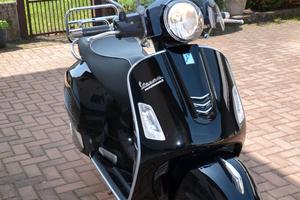 Vespa Piaggio GTS Super  300