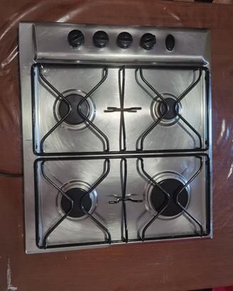 Cucina 4 fornelli