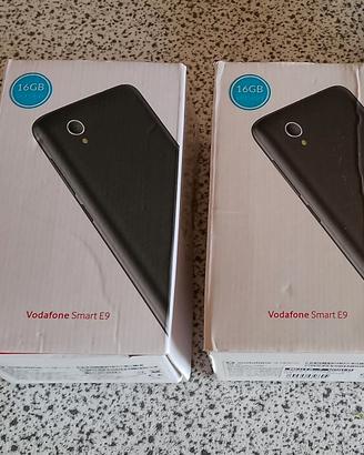 2 cellulari Vodafone E9 "Nuovi" 4G