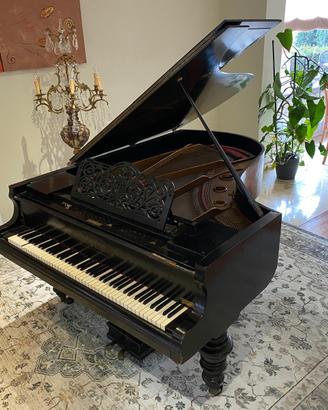 Pianoforte a mezza coda Tuch & Geyer (Kawai)