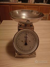 Bilancia da cucina vintage in acciaio