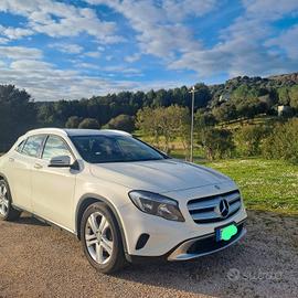 mercedes  gla 180 diesel 110 cv 80 cw