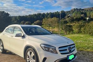mercedes  gla 180 diesel 110 cv 80 cw