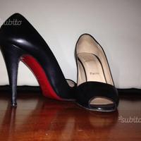 Scarpe Louboutin n' 38.5 pelle nera aperte davanti
