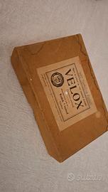 Scatola rigida di cartone antica