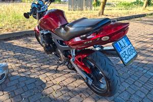 kawasaki zr7.  750