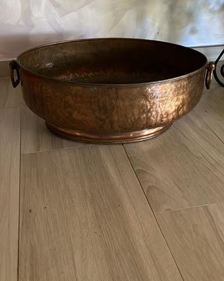 Portavaso ovale in rame/ portalegna camino
