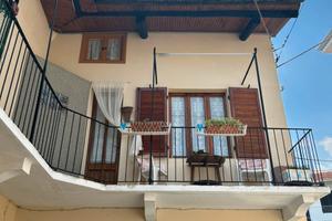 Giaveno appartamento indipendente con box