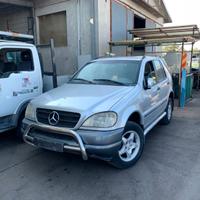 Ricambi usati Mercedes w163 ML 230 111977 benzina 