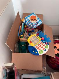 giocattoli scrivania televisione