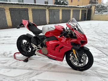 Ducati Panigale v4 s