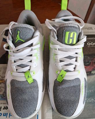 NIKE JORDAN 