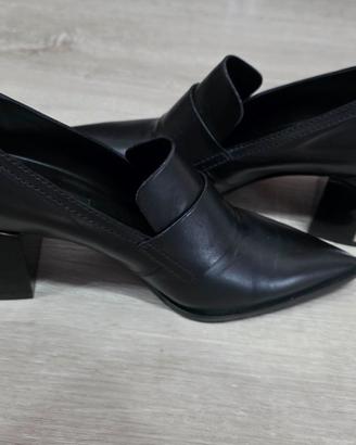 Tacchi in cuoio Casadei, stile mocassino