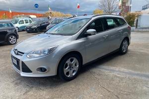 Ford Focus 1.6 120 CV GPL SW Titanium