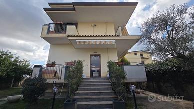 Villa capofila con spazio esterno di 200 mq