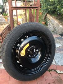 Ruotino Mercedes classe b( e altre macchine)