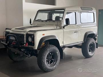 Land Rover Defender 90 2.5 Td5 Station Wagon SE