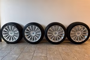 4 cerchi in lega completi originali BMW 19 pollici